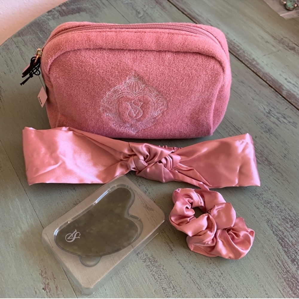 NEW 💕 Victoria's Secret Luxury Facial Self Care Spa Kit - Picture 9 of 11
